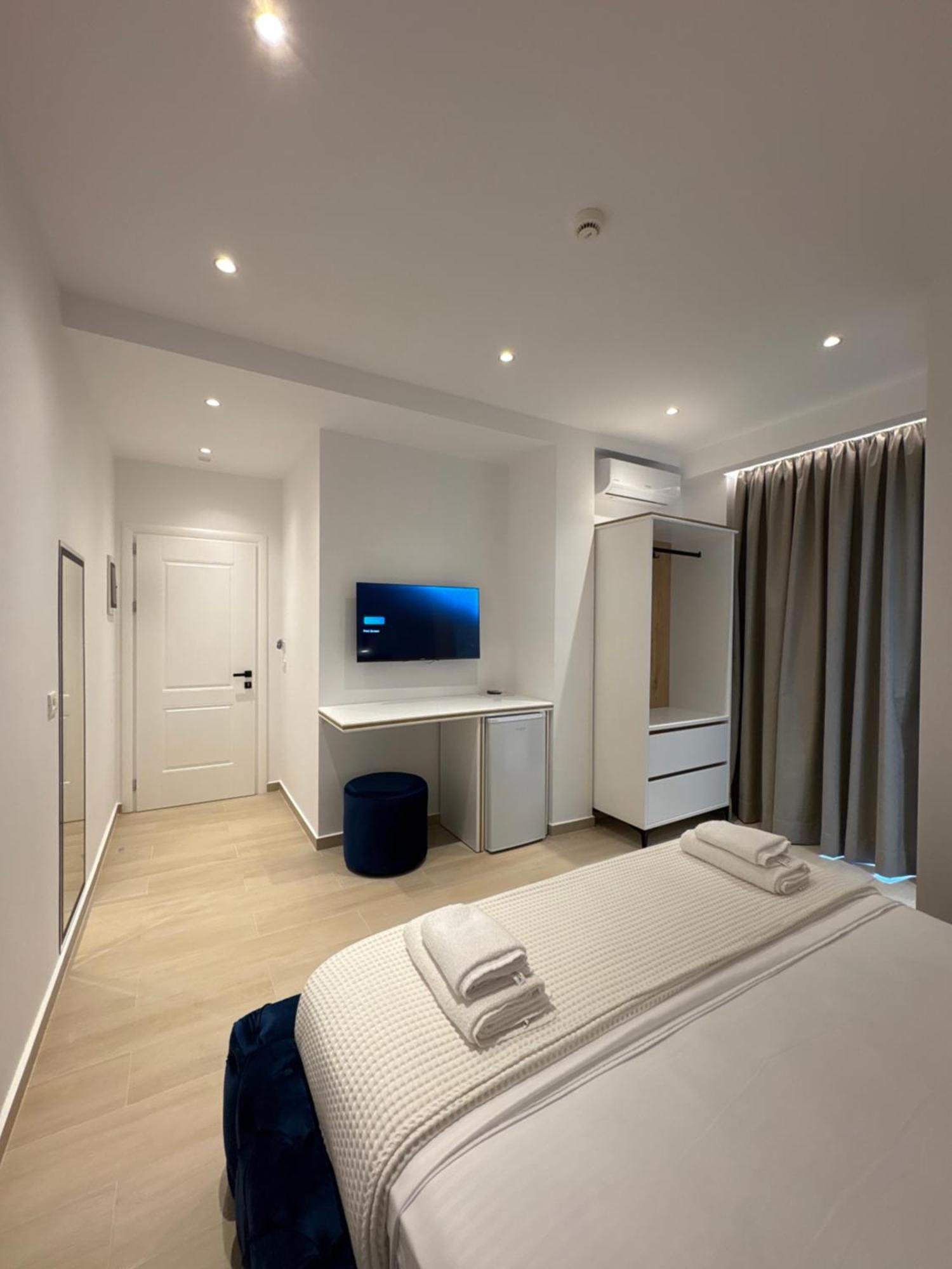 Xhonis Apartments Ксамил Екстериор снимка